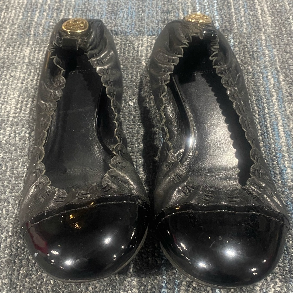 Tory Burch ballet black shoes